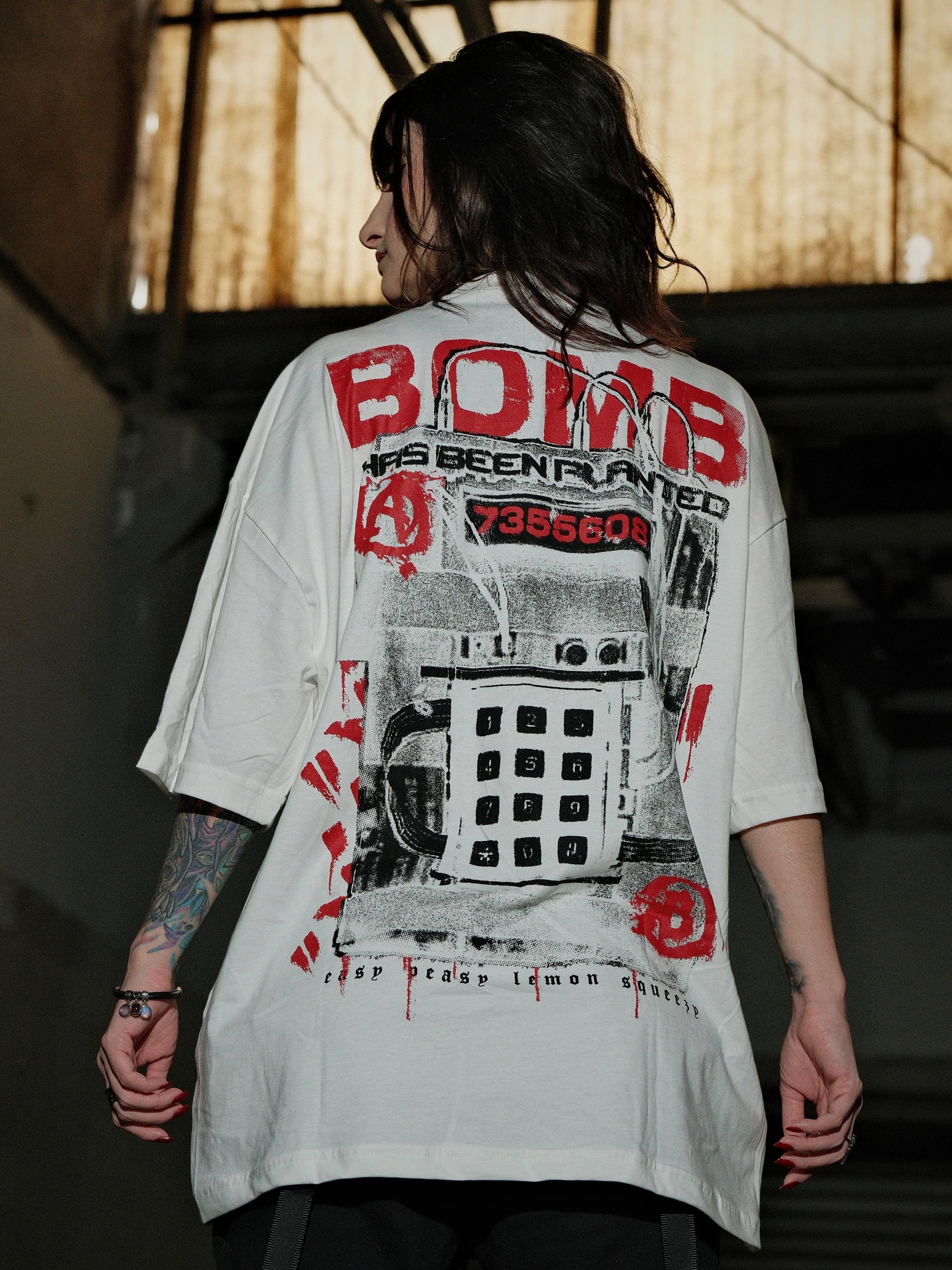 Kit com 2x Camisetas Oversized Drop "Has Been Planted" (2x Off White)