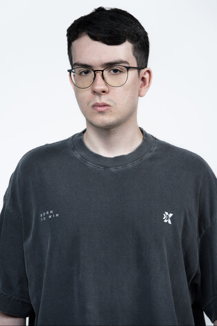 Camiseta OverSized Boxy Born to Win Basic - ExitLag Store