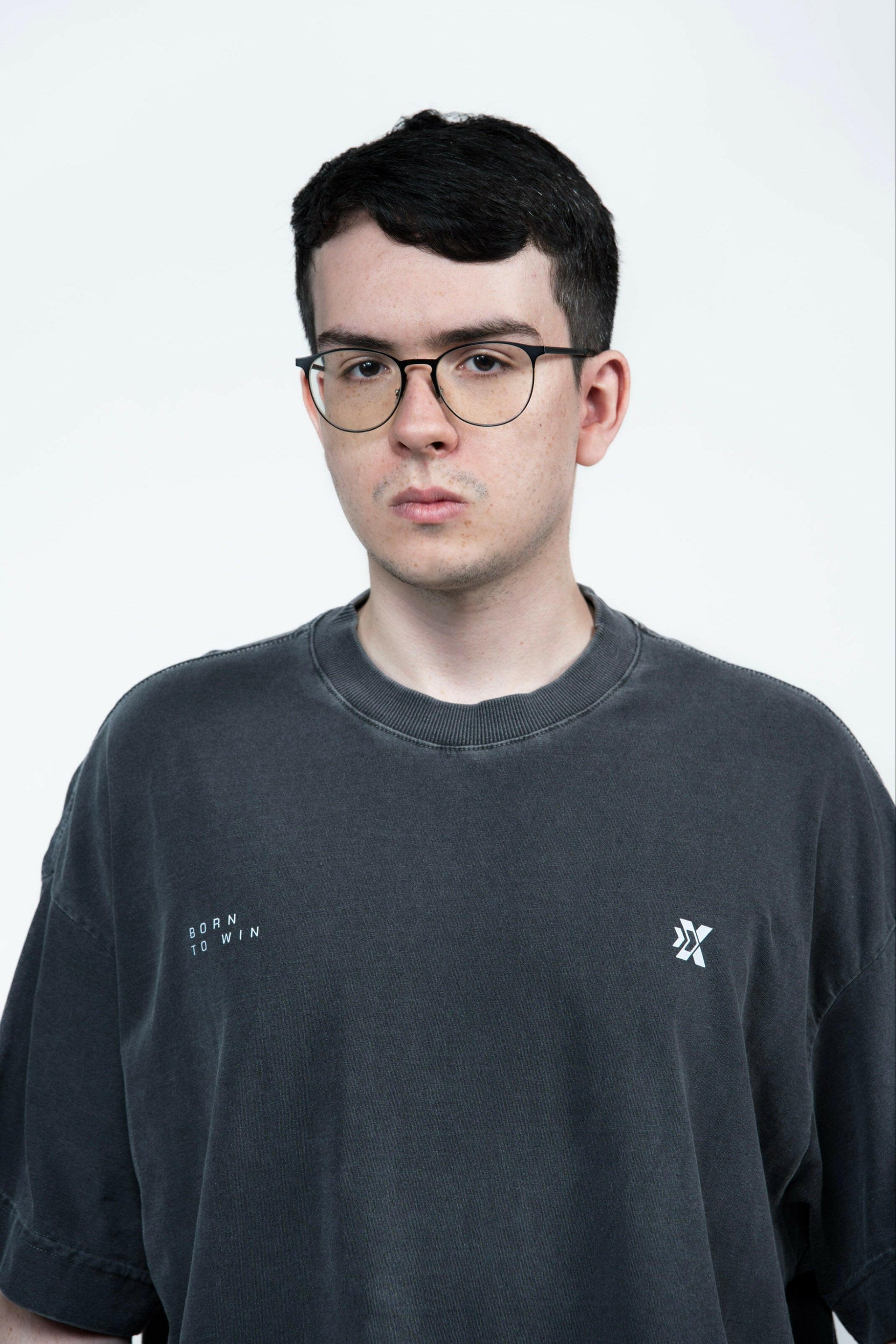 Camiseta Oversized Born To Win Basic - ExitLag Store